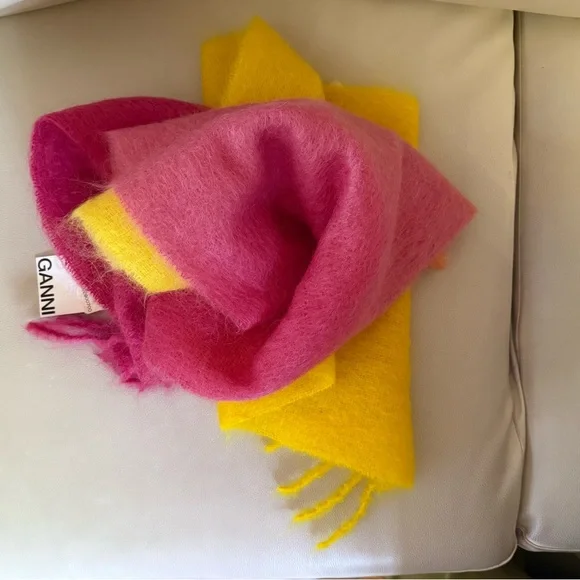 Ganni Mohair Scarf - Picture 5 of 13